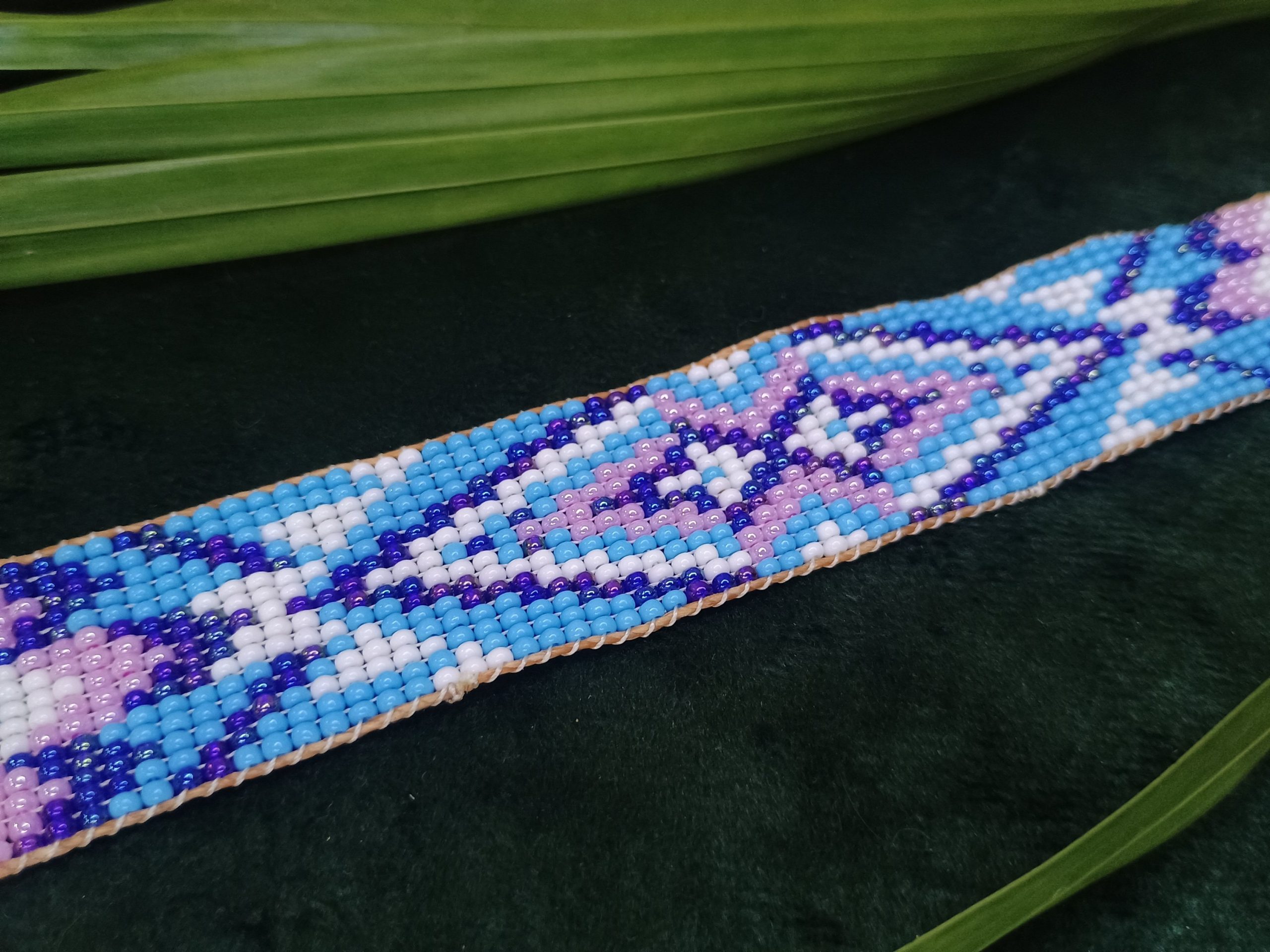 Pulseira de Miçangas de Vidro com Fecho Dourado - Imagem 2