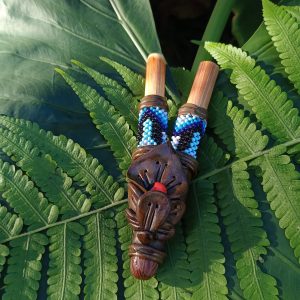 Kuripe de Bambu com Miçangas e Semente