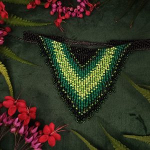 Gargantilha de Miçangas com Franjas