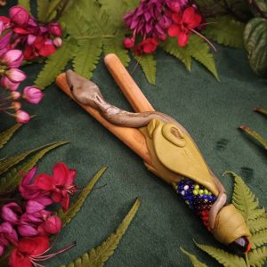 Kuripe de Bambu Tratado com Jibóia, Miçangas e Sementes